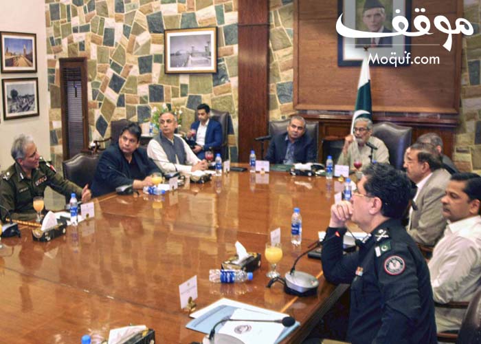 Karachi (October 26th, 2023) Caretaker Sindh Chief Minister Justice (rtd) Maqbool Baqar and Caretaker Punjab Chief Minister Mohsin Naqvi preside over a meeting to evolve strategy to launch a joint operation against bandits in the katcha area of the two provinces here at CM House.